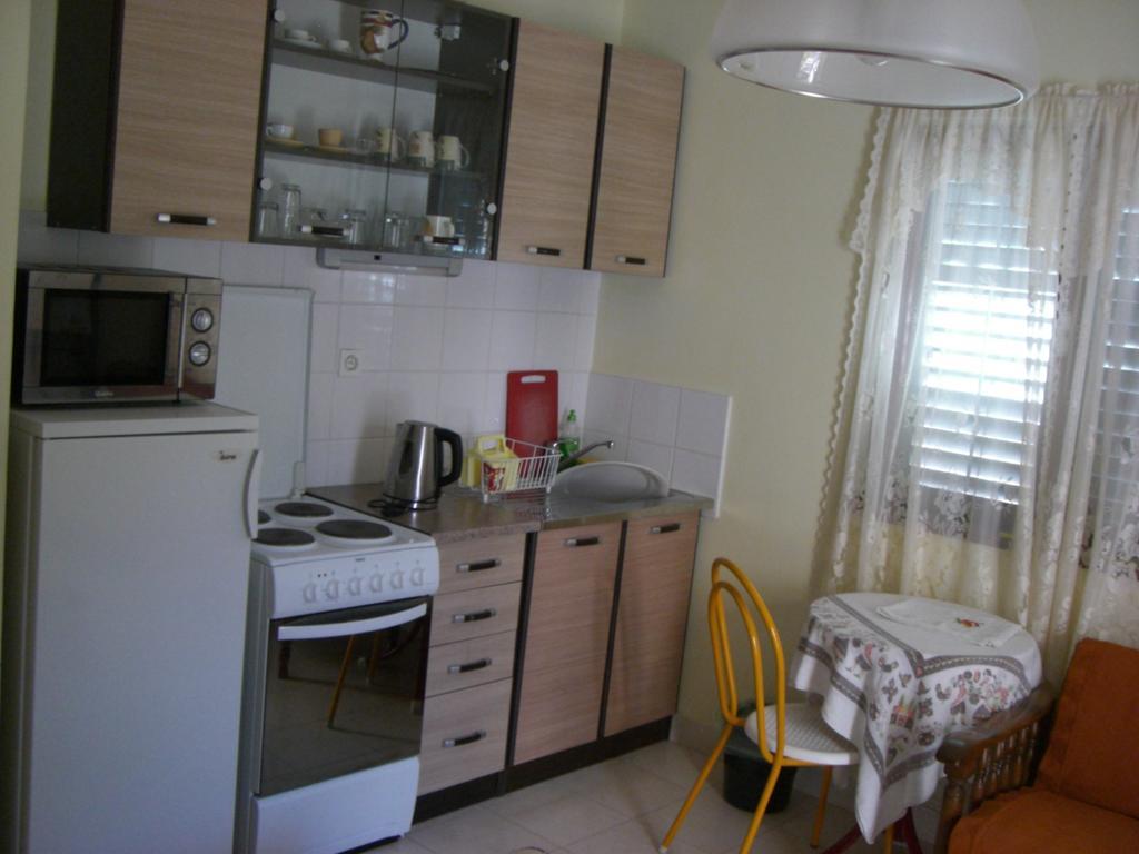 Apartments Anini Dvori Promajna Szoba fotó