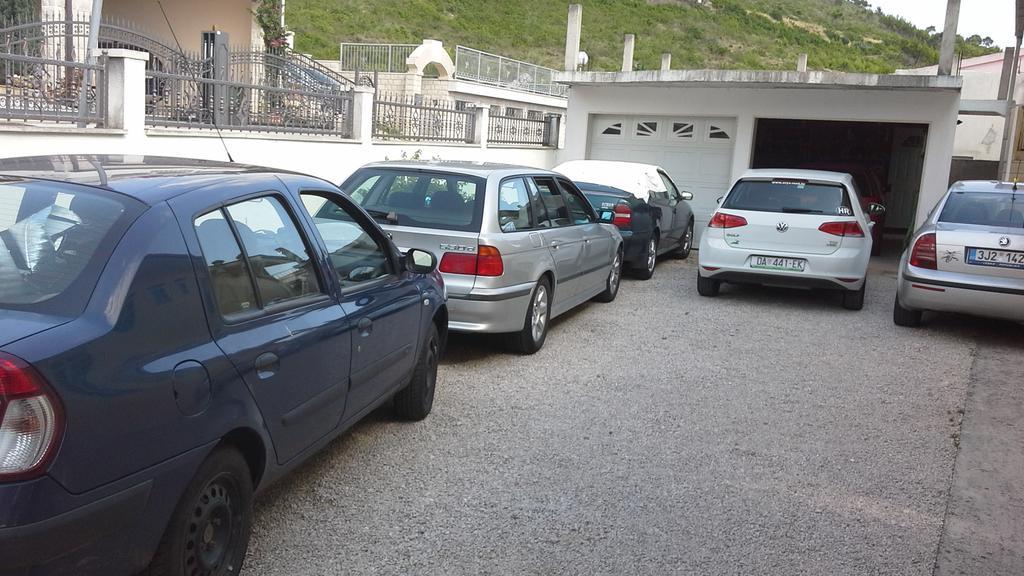 Apartments Anini Dvori Promajna Kültér fotó