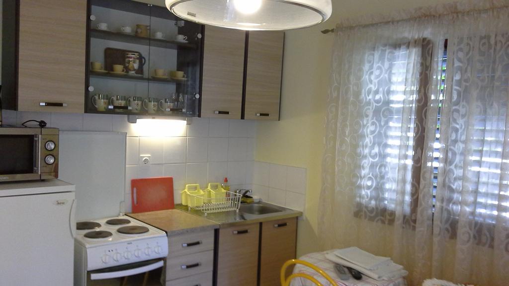 Apartments Anini Dvori Promajna Kültér fotó